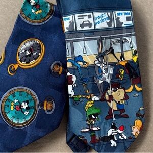 Disney (2)Bugs Bunny Loony Tunes train station NY Tie pocket watch Mickey TIME